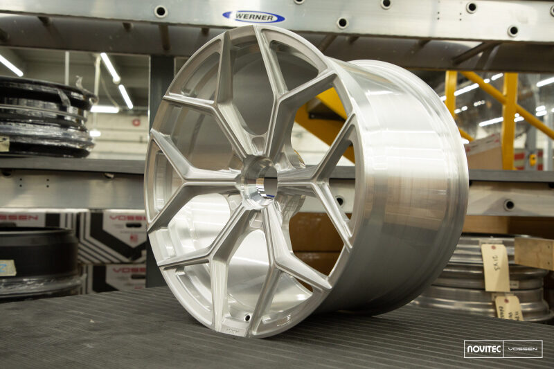 Picture of Vossen x Novitec NL4-Cl 21x13 - Centerlock - ET57 Brushed Gloss Clear Lamborghini Aventador Rr Wheel