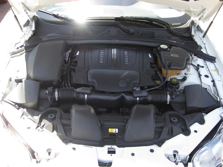 Picture of K&N Replacement Air Filter JAGUAR S-TYPE 3.0L-V6 & 4.0L-V8; 2003