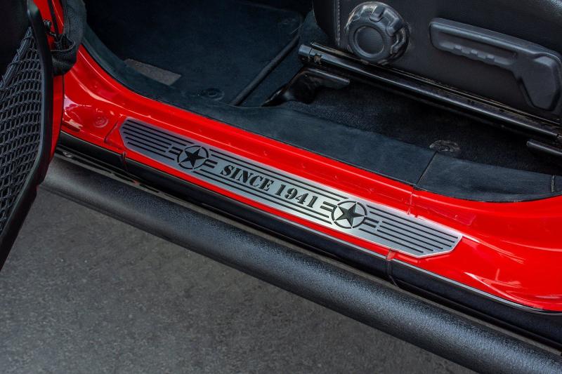 Picture of DV8 Offroad DVE Sill Plates Body Armor & Rock Rails - D-JL-180014-STR2