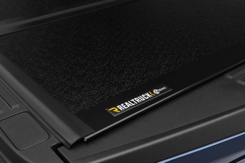 Picture of BAK BAKFlip FiberMax Tonneau Covers - 1126329
