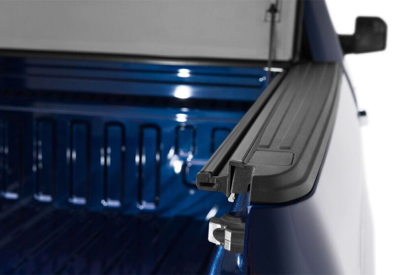 Picture of BAK BAKFlip FiberMax Tonneau Covers - 1126337
