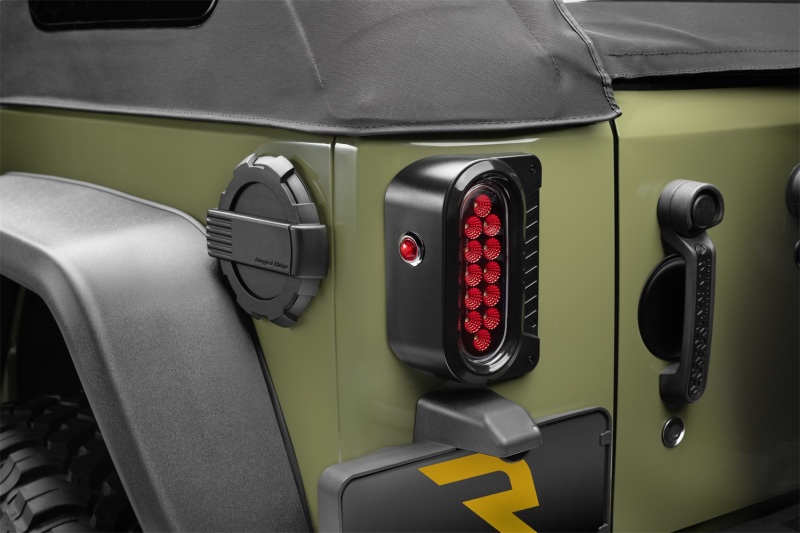 Picture of Rugged Ridge OMI Tail Lights - 11652.03
