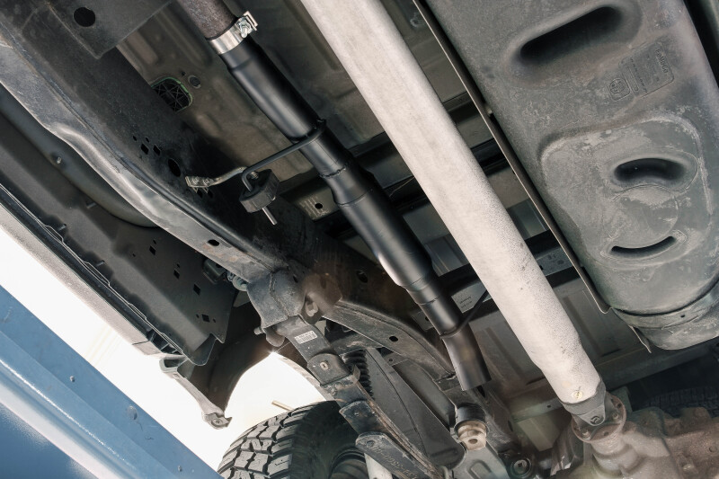 Picture of Flowmaster FLO Outlaw Cat-Back Exhaust Systems - 817917