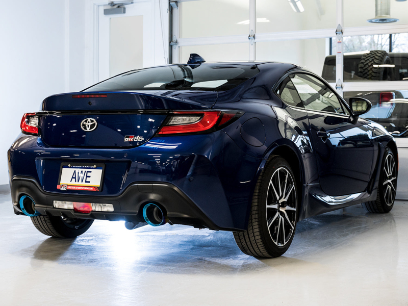 Picture of AWE Tuning AWE Cat-Back Track - 3020-39279