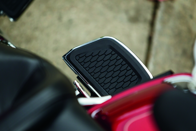 Picture of Kuryakyn KUR Mini Boards B Passenger Running Boards - 5902