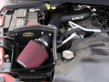 Picture of Airaid 04-06 Dodge Durango 4.7L CAD Intake System w/ Tube (Oiled / Red Media)