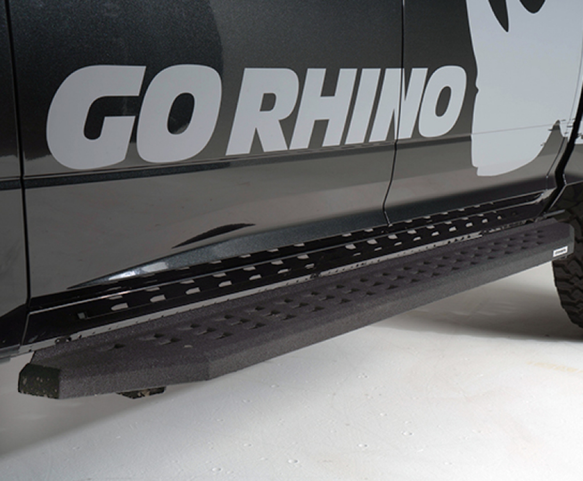 Picture of Go Rhino 07-20 Toyota Tundra RB20 Complete Kit w-RB20 + Brkts