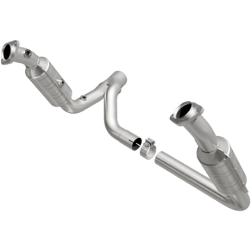 Picture of Magnaflow Conv DF 2007 Ram 1500 V8 5-7 OEM Underbody