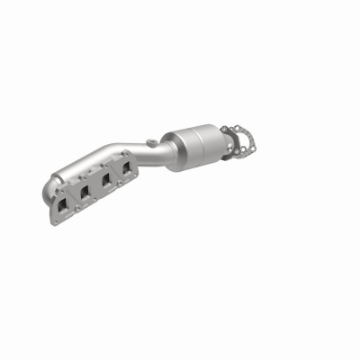 Picture of Magnaflow Conv DF 02-04 Volkswagen Passat 4-0L
