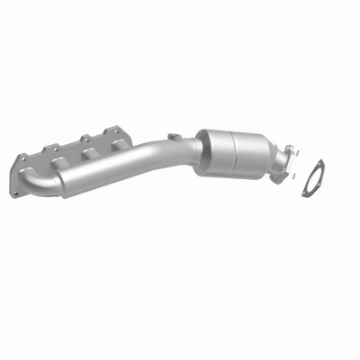 Picture of Magnaflow Conv DF 02-04 Volkswagen Passat 4-0L