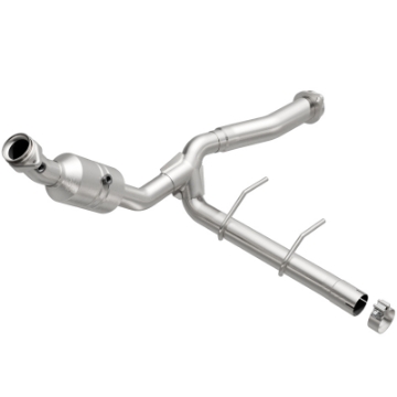 Picture of Magnaflow Conv DF 2011-2014 F-150 5-0L Underbody