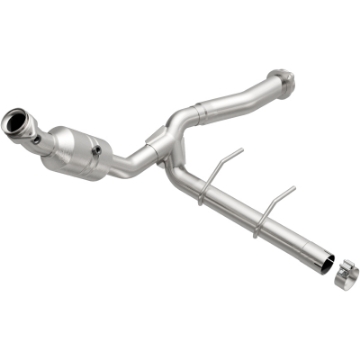 Picture of Magnaflow Conv DF 2011-2014 F-150 5-0L Underbody