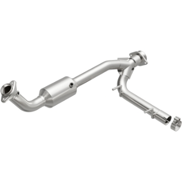 Picture of MagnaFlow Conv Direct Fit 05-06 Lincoln Navigator 5-4L w- 3in Main Piping