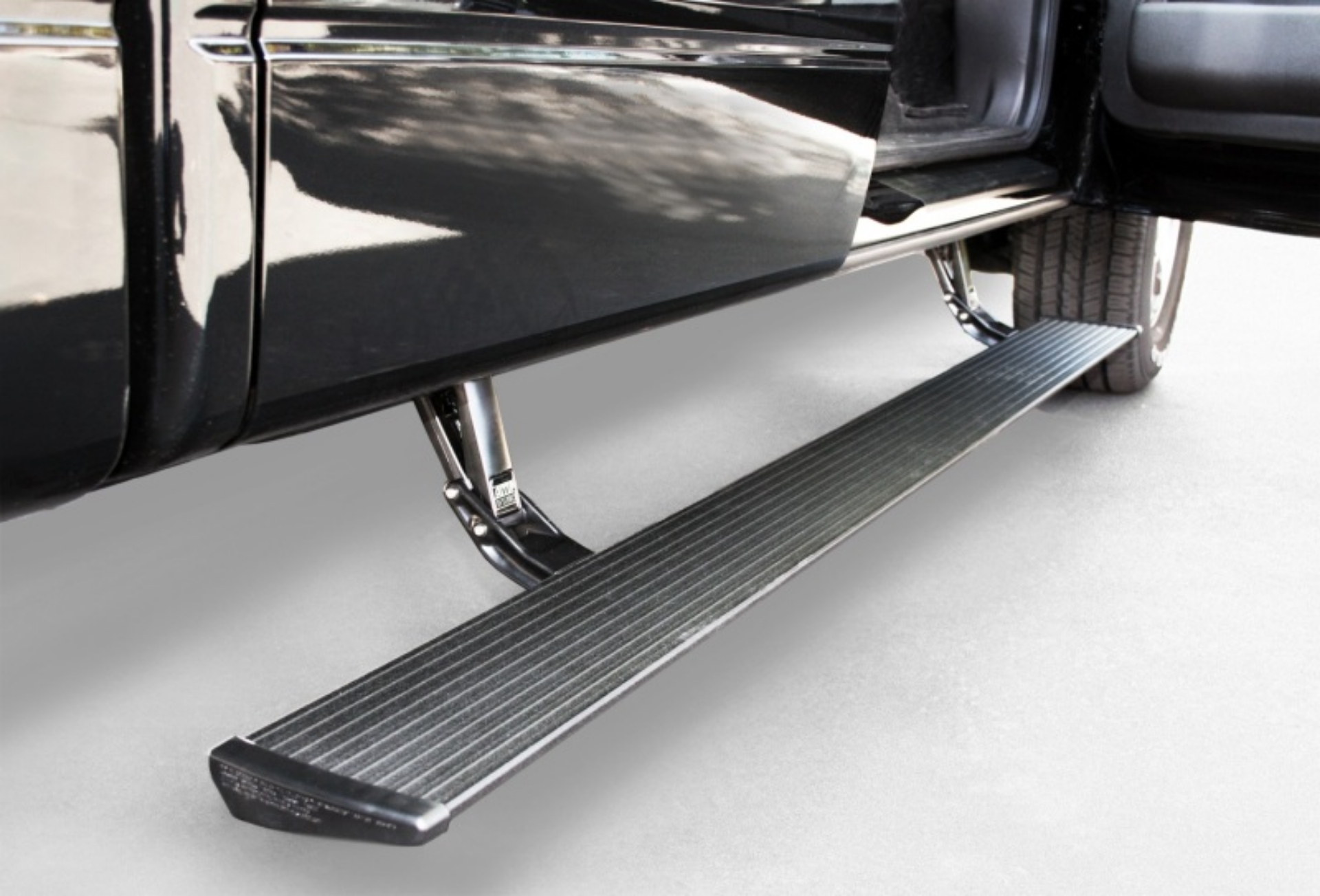 Picture of AMP Research 2007-2017 Mercedes-Benz Sprinter PowerStep - Black