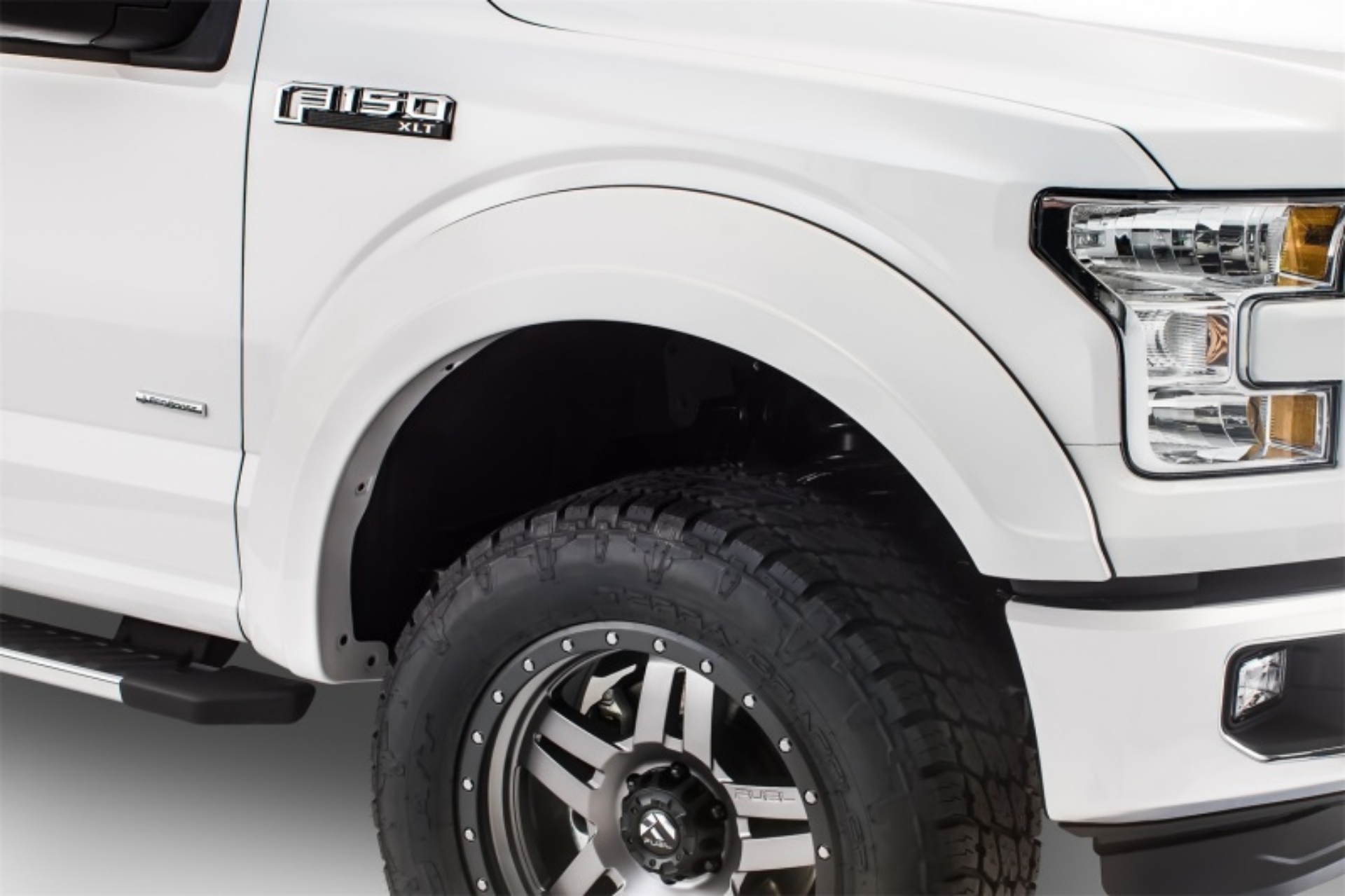 Picture of Bushwacker 15-17 Ford F-150 Styleside Extend-A-Fender Style Flares 4pc 67-1-78-9-97-6in Bed - Black