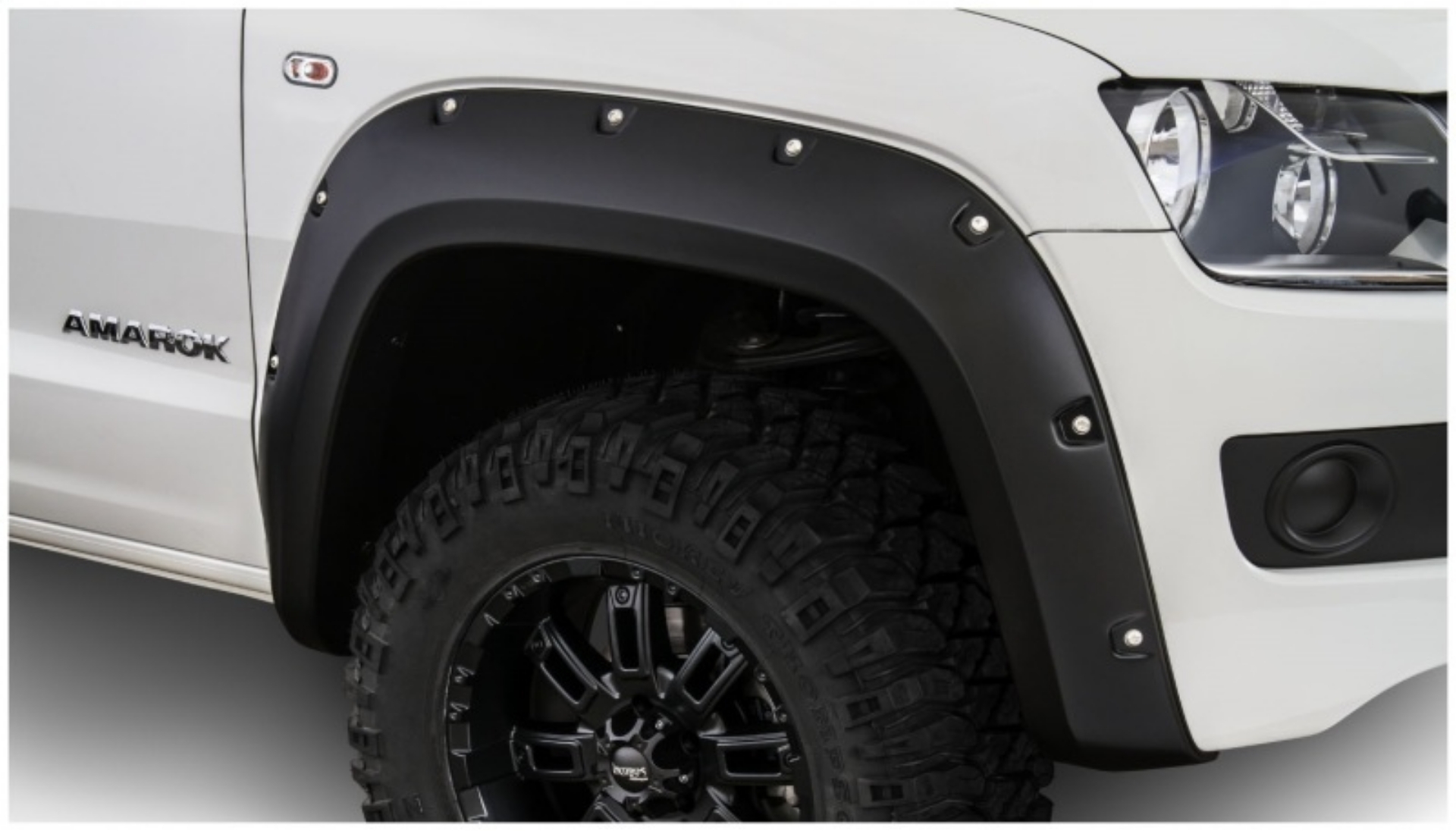 Picture of Bushwacker 11-18 Volkswagen Amarok Pocket Style Flares 2pc - Black