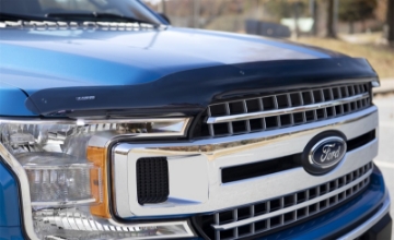 Picture of Lund 15-18 Ford F-150 Interceptor Hood Shield - Smoke