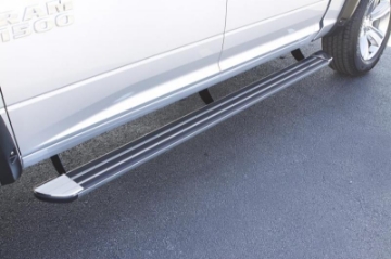 Picture of Lund 09-15 Dodge Ram 1500 Crew Cab Built Before 7-1-15 Crossroads 87in- Running Board Kit - Chrome
