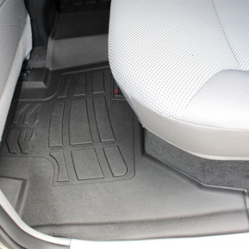 Picture of Westin 2005-2018 Toyota Tacoma Double Cab Wade Sure-Fit Floor Liners 2nd Row - Black