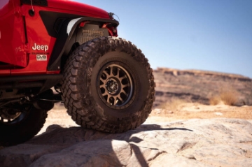 Picture of DV8 Offroad 2018+ Jeep Wrangler JL Front Inner Fenders - Black