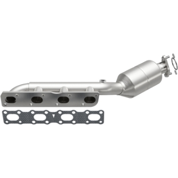 Picture of MagnaFlow Direct-Fit SS Catalytic Converter 04-06 Nissan Titan 5-6L V8 California
