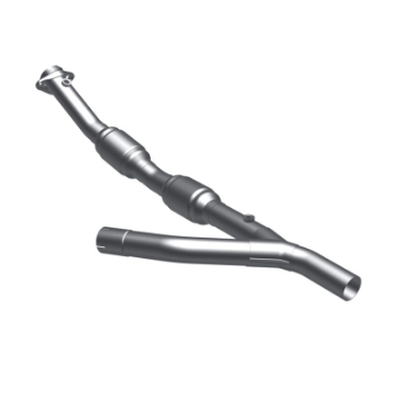 Picture of MagnaFlow Conv DF 01-03 Ford E150 4-2L P-S