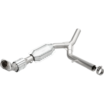 Picture of MagnaFlow Conv DF 04-06 F-150 5-4 2WD P-S 49S