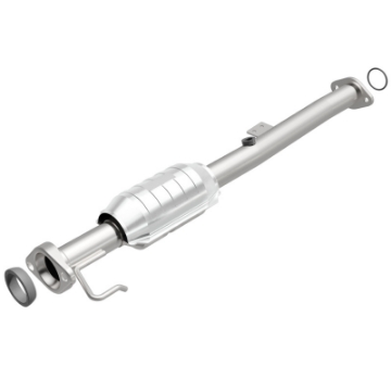 Picture of MagnaFlow 99-03 Chevrolet Tracker - Suzuki Vitara 1-6L-2-0L Direct-Fit Catalytic Converter