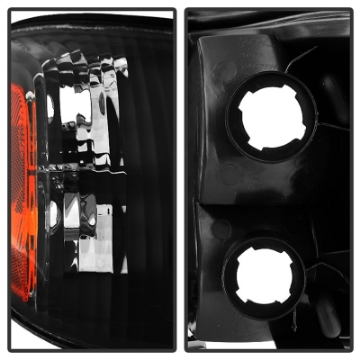 Picture of xTune Toyota Tundra Double Cab 05-06 OEM Style Headlights & Corner Lights Black HD-JH-TTUN05-AM-BK