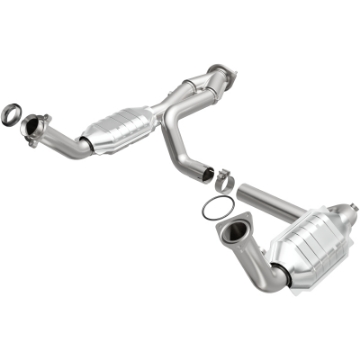 Picture of MagnaFlow Conv DF 02-06 Cadillac Escalade - 02-06 Chevy Avalanche 5-3L Dual Conv Y-Pipe Assembly 2WD