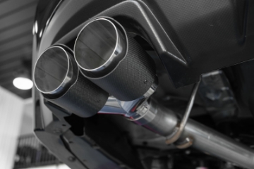 Picture of MBRP 15-19 Subaru WRX 2-0L-STI 2-5L 3in Dual Split Rear Exit w- 3-5in CF Tips - T304 Race Version