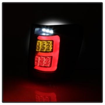 Picture of Spyder 99-04 Jeep Grand Cherokee - Light Bar Led Tail Lights - Black - ALT-YD-JGC99V3-BK