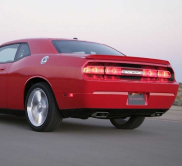 Picture of Gibson 08-10 Dodge Challenger SRT8 6-1L 2-5in Cat-Back Dual Exhaust - Stainless