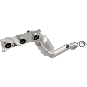 Picture of MagnaFlow Conv DF 2008-2010 BMW 528i-528i xDrive 3-0L Underbody