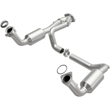 Picture of MagnaFlow Conv Direct Fit OEM 2005 GMC Sierra-Chevrolet Silverado 1500-Cadillac Escalade Underbody