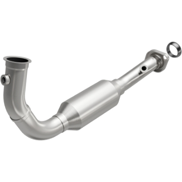 Picture of MagnaFlow Conv Direct Fit OEM 2004 Jeep Liberty Underbody
