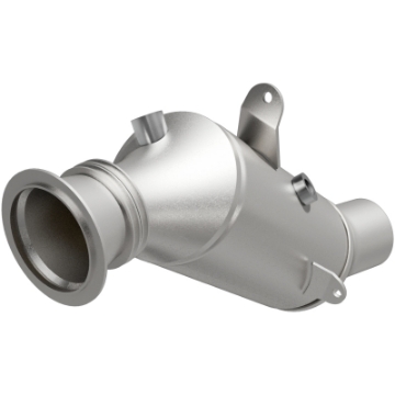 Picture of MagnaFlow Conv DF 2015 BMW 640i-740i Underbody