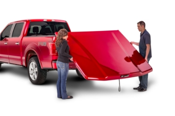Picture of UnderCover 2021 Ford F-150 Crew Cab 5-5ft Elite LX Bed Cover - Oxford White