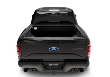 Picture of Retrax 99-06 Chevy-GMC 6-5ft Bed - 07 Classic Wide RETRAX Rail PowertraxPRO MX