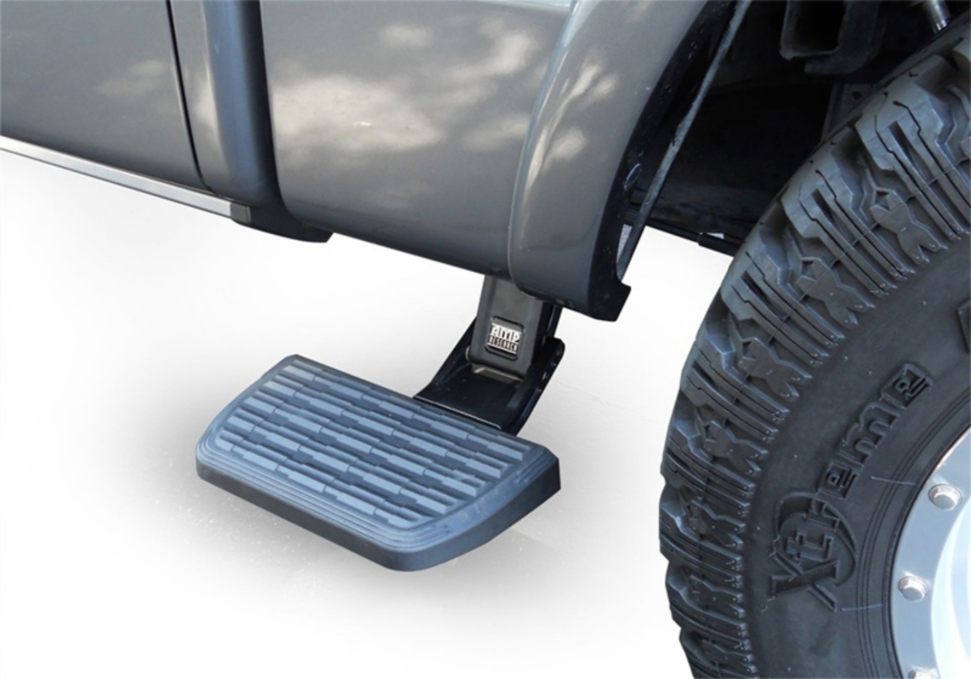 Picture of AMP Research 20-24 Chevrolet Silverado 2500-3500HD BedStep2 - Black