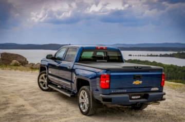 Picture of UnderCover 19-20 Chevy Silverado 1500 6-5ft Elite Bed Cover - Black Textured