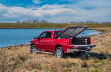 Picture of UnderCover 09-18 Ram 1500 19-20 Classic - 10-20 Ram 2500-3500 6-4ft Elite LX Bed Cover - Flame Red