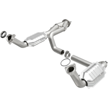 Picture of MagnaFlow Conv DF 02-06 Cadillac Truck- 8 5-3L Dual Conv- Y-Pipe Assy 2wd-Chevy Truck 99-07