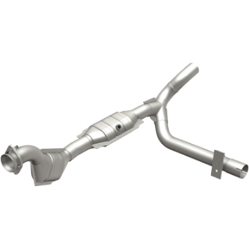 Picture of MagnaFlow Conv DF 01-04 Ford F-150 4-6L 49 State