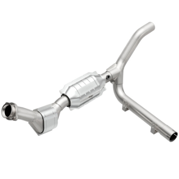 Picture of MagnaFlow Conv DF 97-98 Ford F-150 Pickup 4-2L P-S 4WD