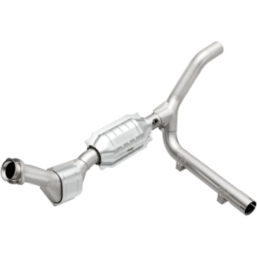 Picture of MagnaFlow Conv DF 97-98 Ford F-150 Pickup 4-2L P-S 4WD