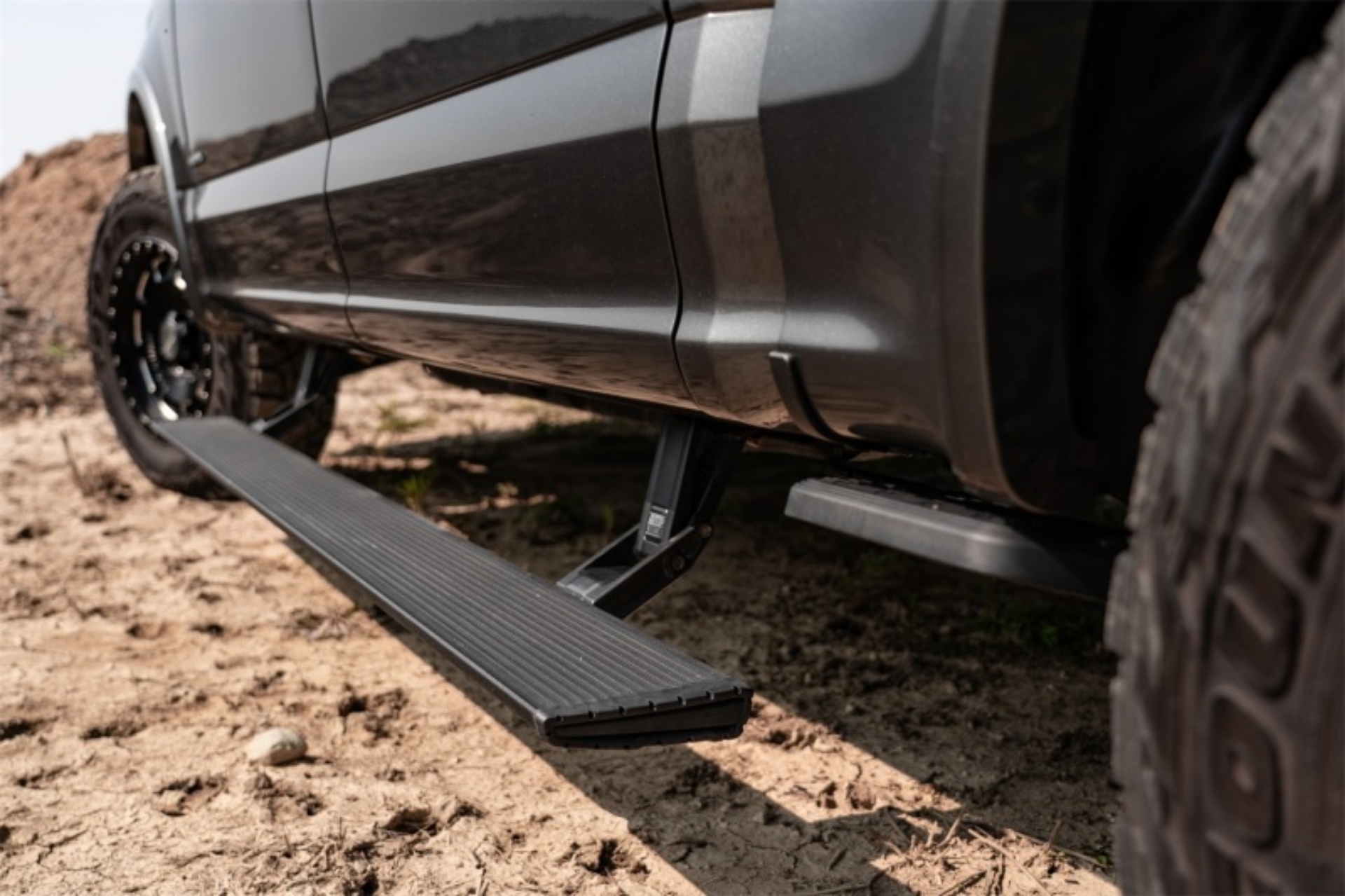 Picture of AMP Research 2021 Ford F-150 Excl- Raptor & PowerboostPowerStep Xtreme - Black