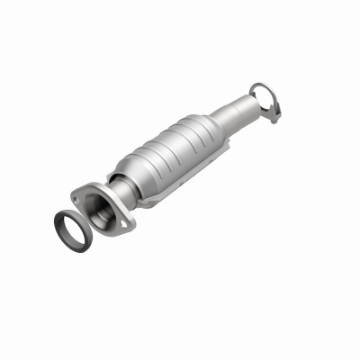 Picture of Magnaflow Conv DF 04-06 Toyota Sienna 3-3L AWD Rear