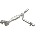 Picture of MagnaFlow Conv DF 01 Ford Trucks 4-6L