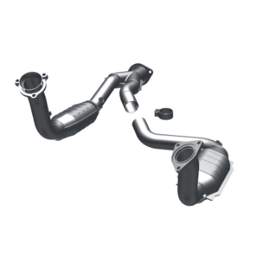 Picture of MagnaFlow Conv DF 03-06 Chevy SSR 5-3-6-0